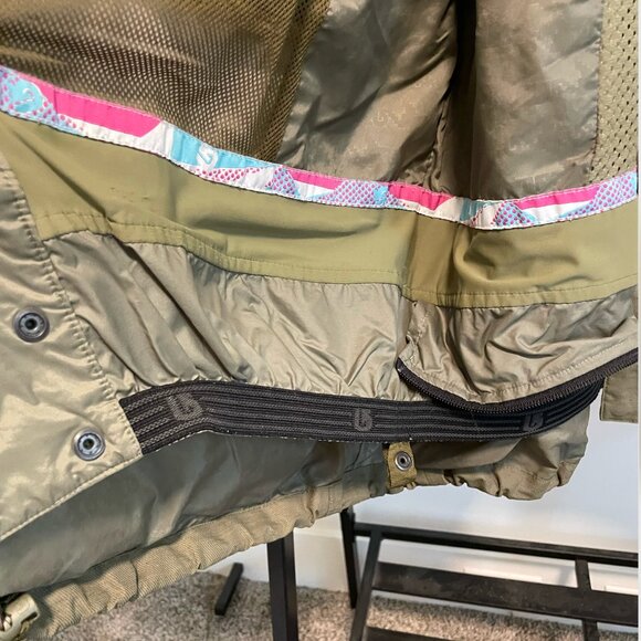 Burton Snowboard/ Ski jacket, XL, Olive green canvas - Picture 6 of 7